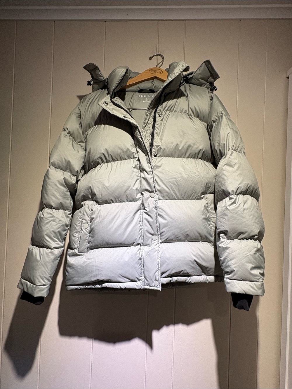 Like new Quince sage green down puffer jacket large